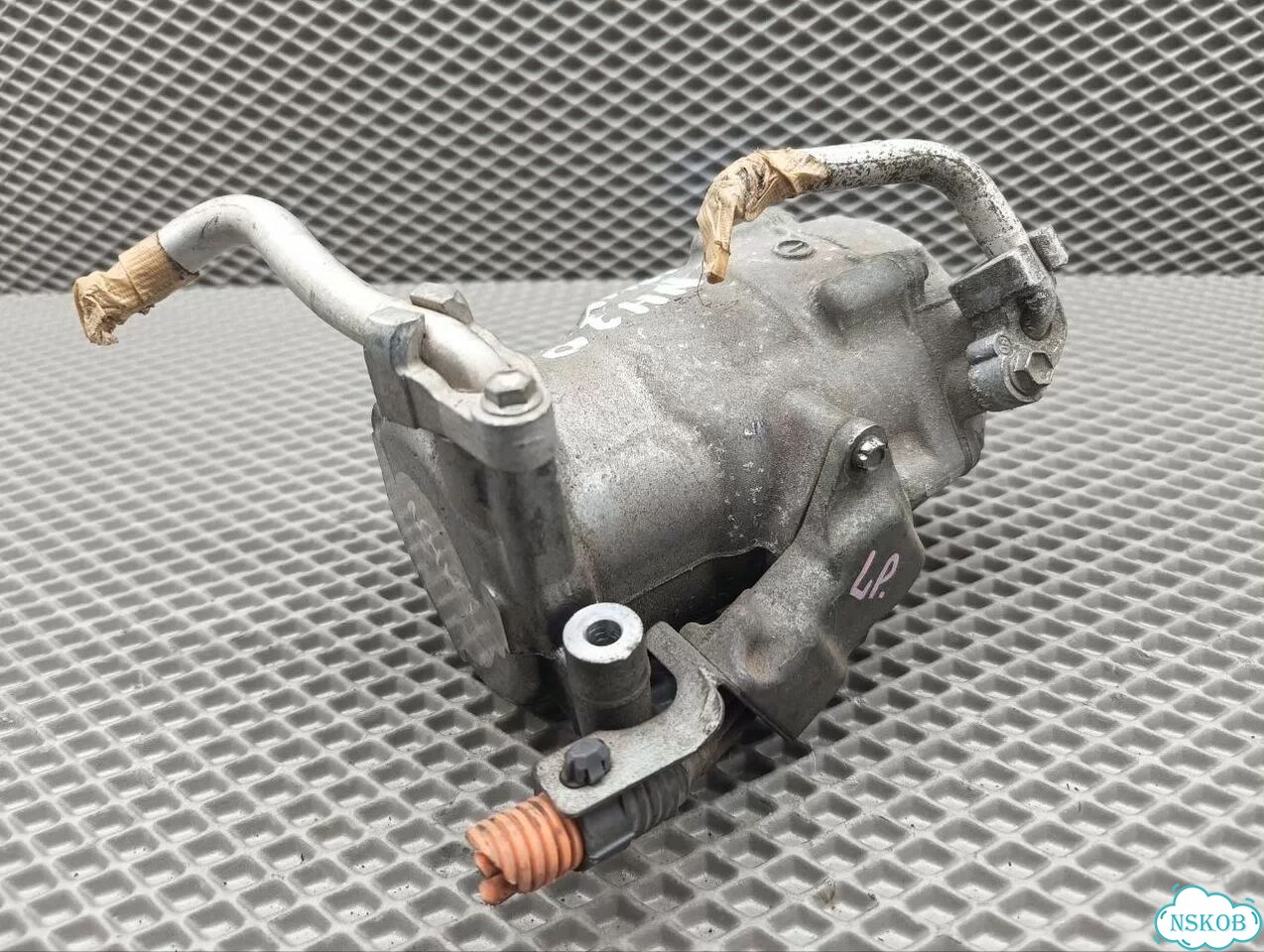 Компрессор кондиционера Toyota Prius NHW20 1nzfxe фото 3