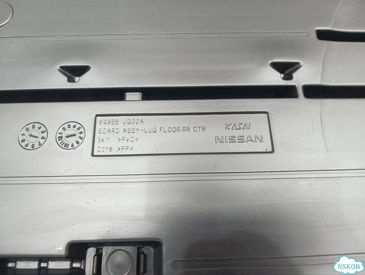 Ящик в багажник задний Nissan X-Trail TNT31 QR25DE фото 1