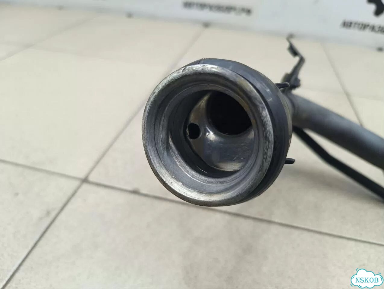 Горловина топливного бака Toyota Ipsum ACM21 2azfe фото 3