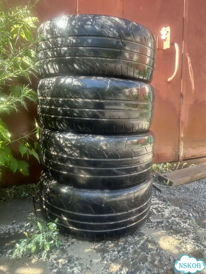 Bridgestone Potenza RE070 235/45 R17 фото 6