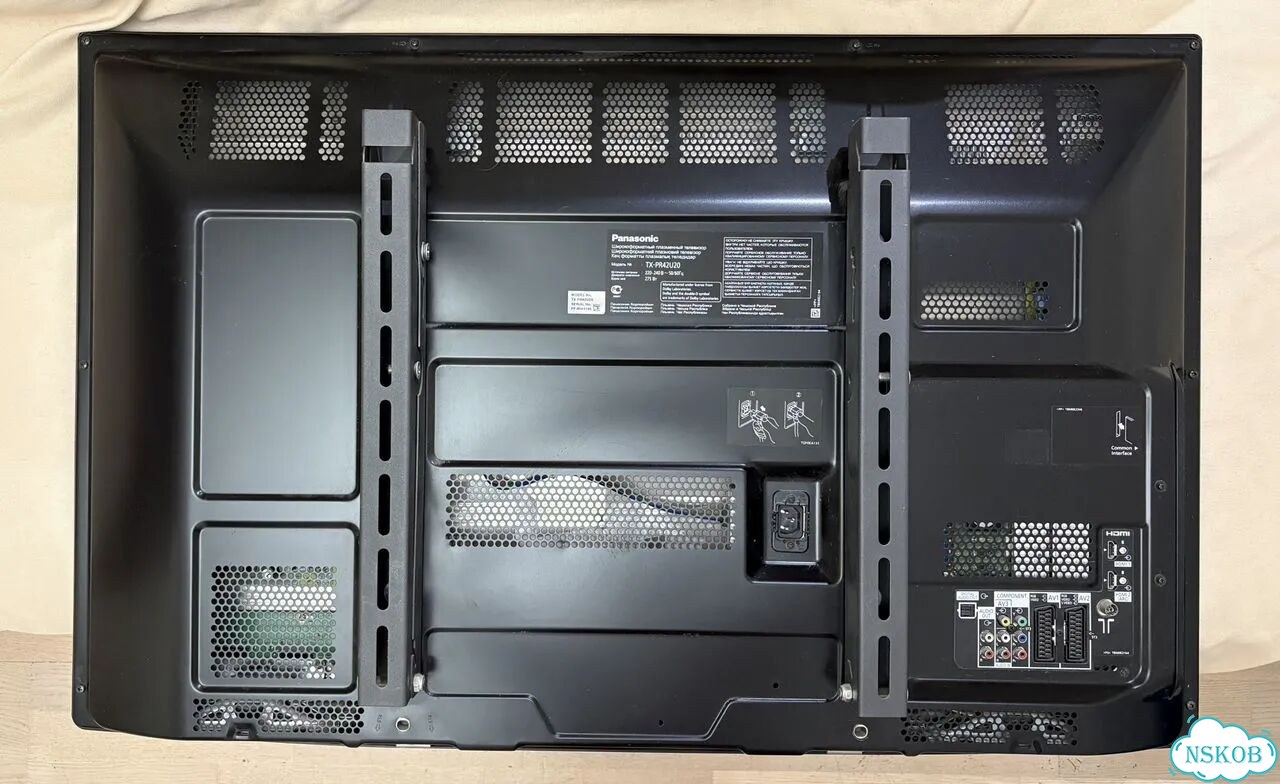 Телевизор Panasonic TX-PR42U20, 42 дюйма фото 3