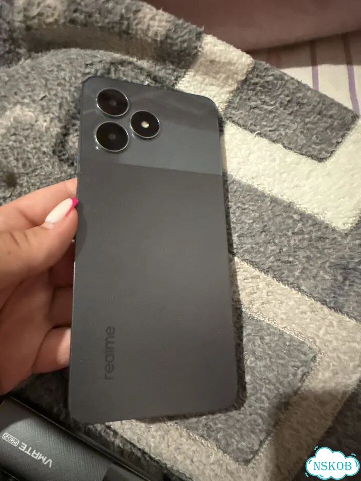 Realme RMX3830, 4/64 гб фото 2