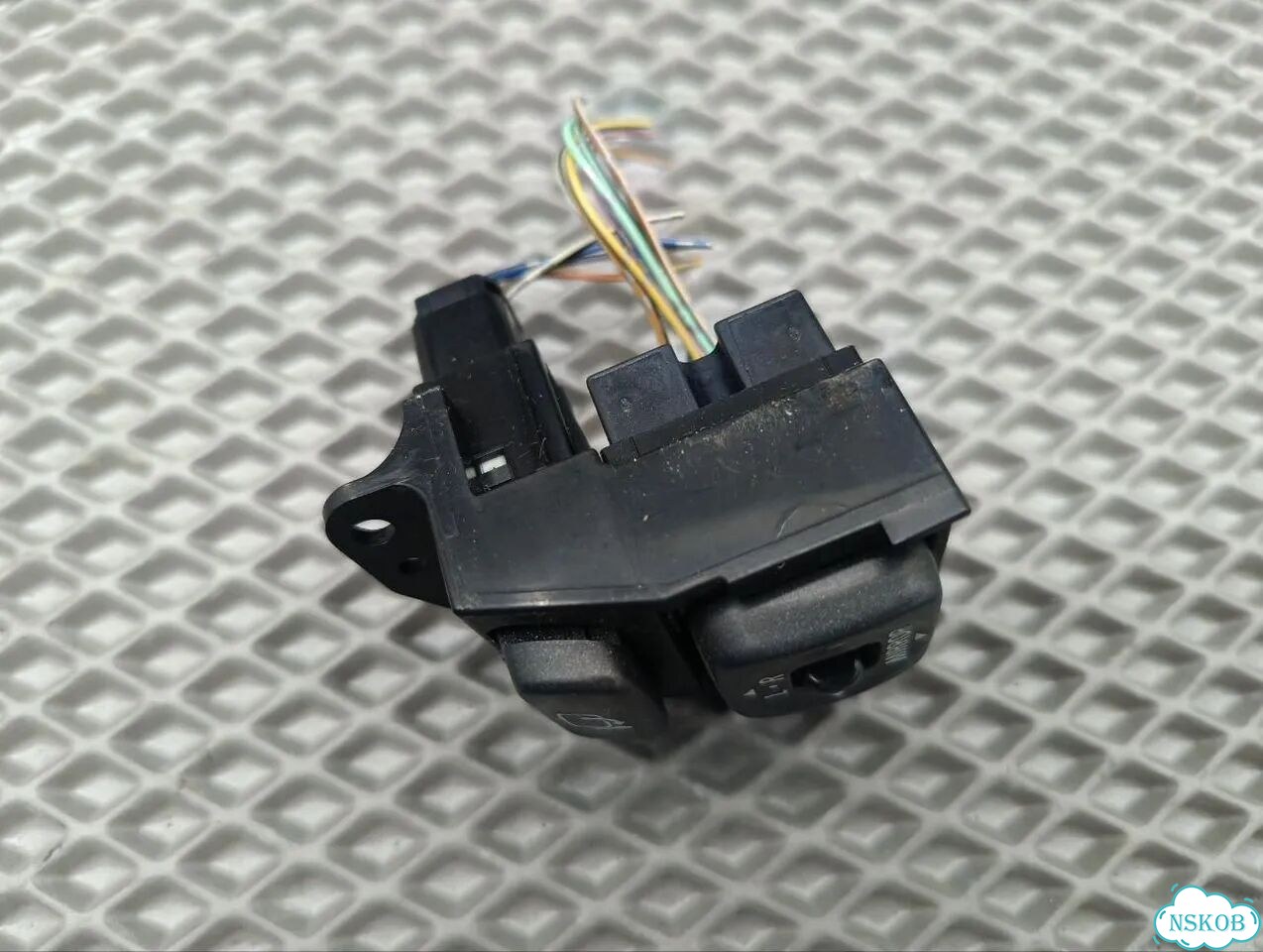 Кнопка зеркал toyota vista ardeo SV50 3S-FSE 2000 фото 3