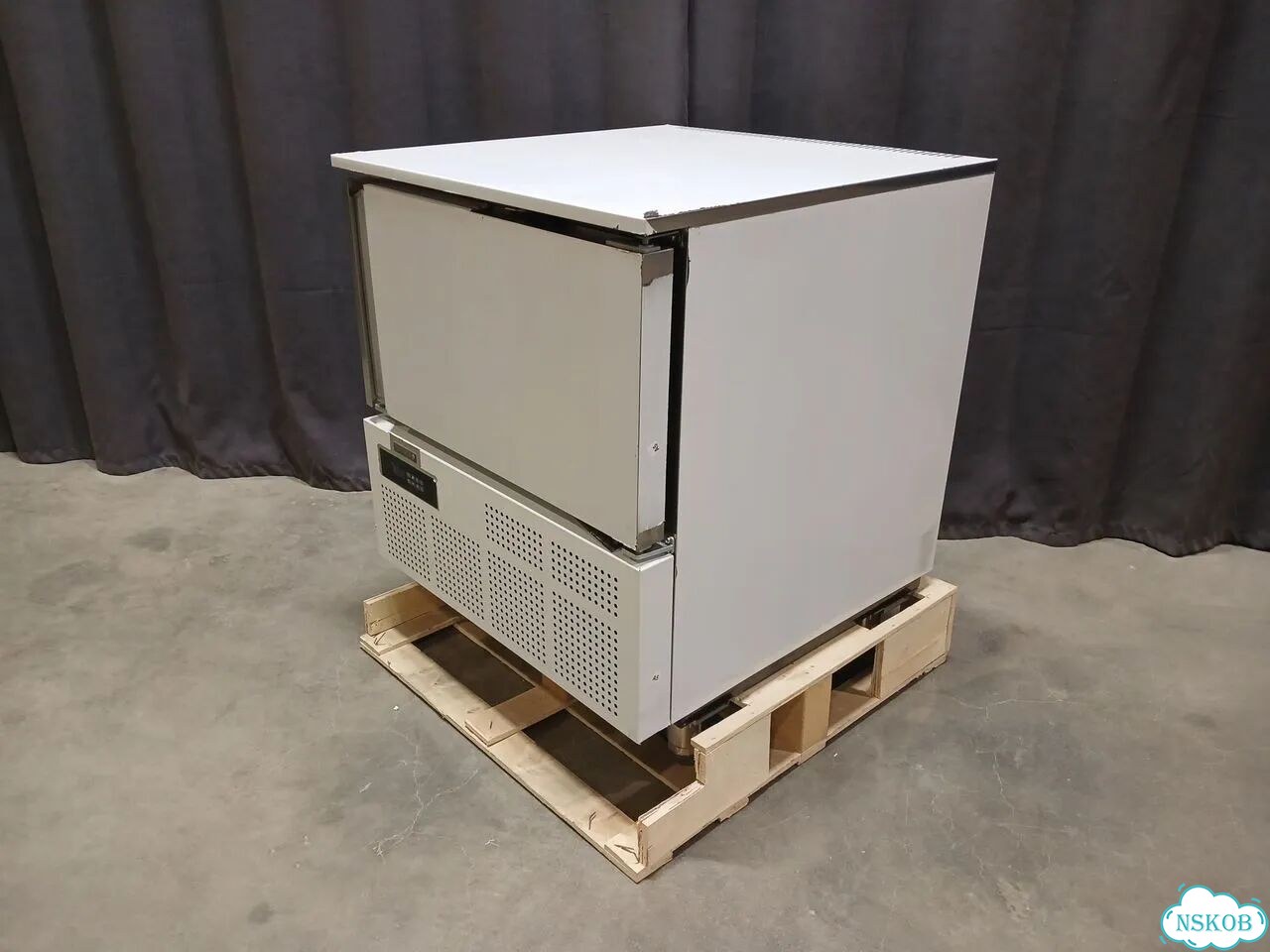 Шкаф шоковой заморозки Tefcold BLC3 (новый, 3 ур) фото 6