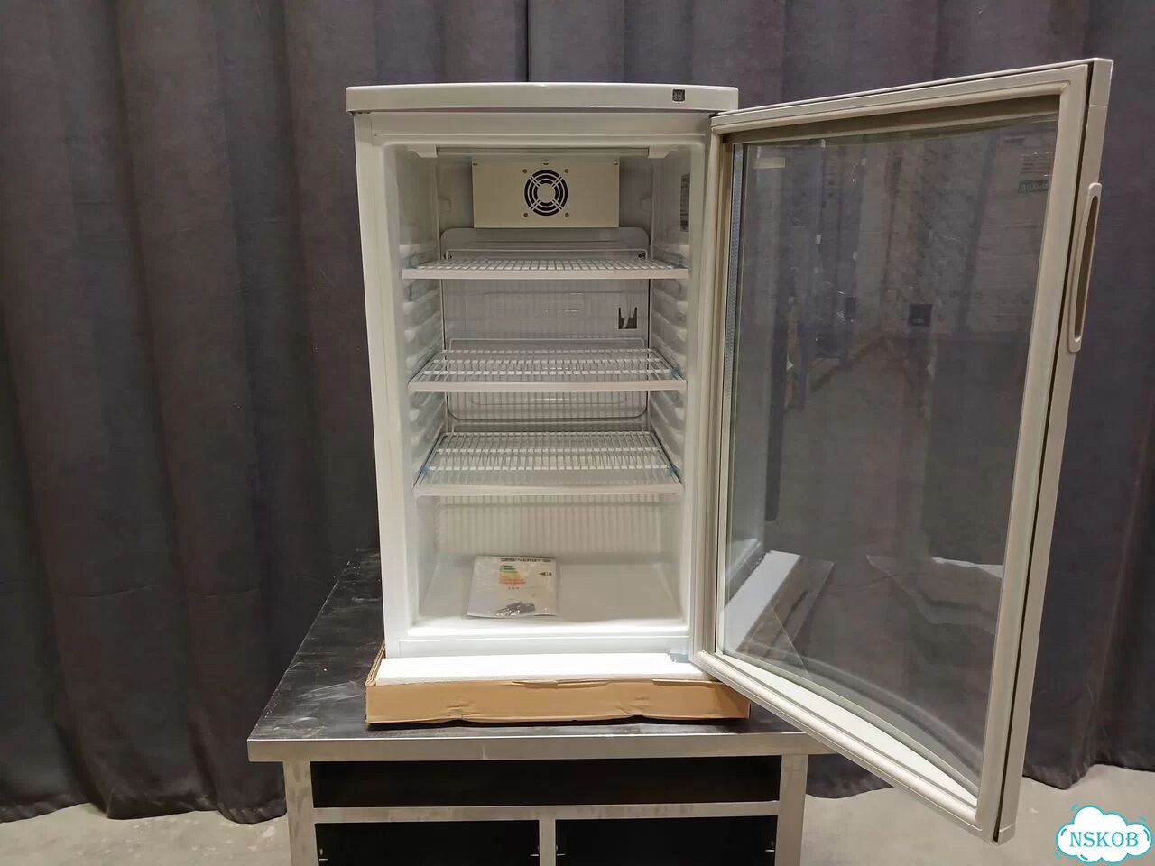 Шкаф холодильный tefcold BC145 W/FAN (новый, 109л) фото 4
