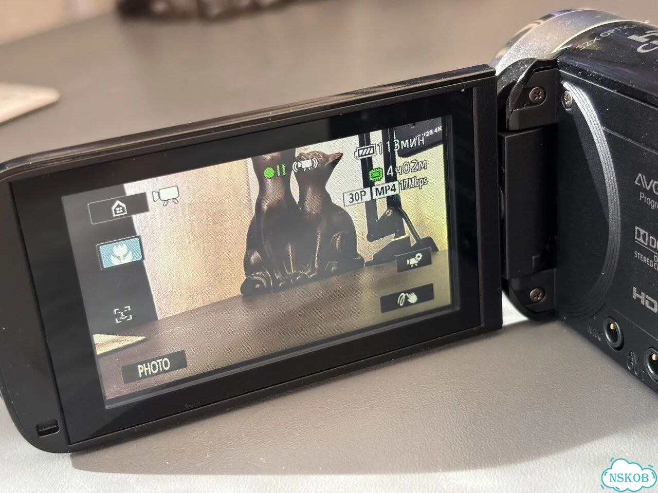 Видеокамера Canon Vixia HF R42 фото 5