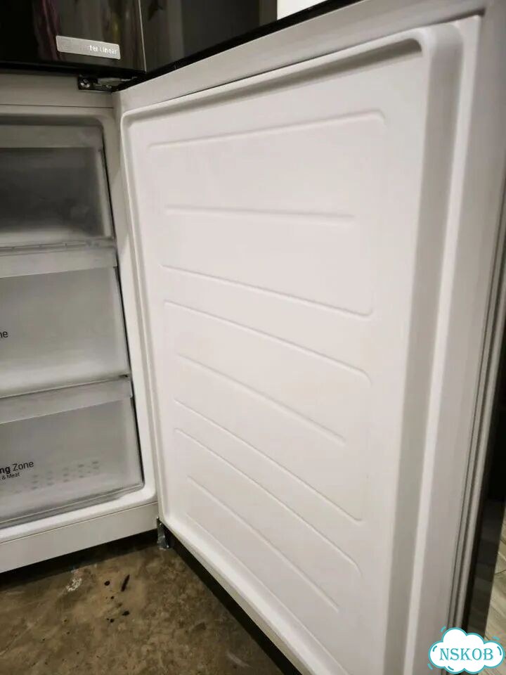 Холодильник LG чёрный фото 6