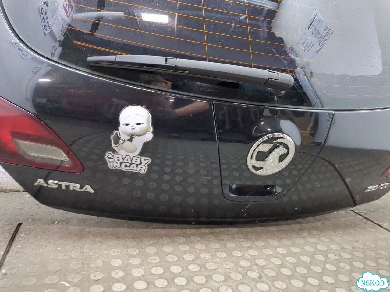 Крышка багажника Opel Astra J фото 8