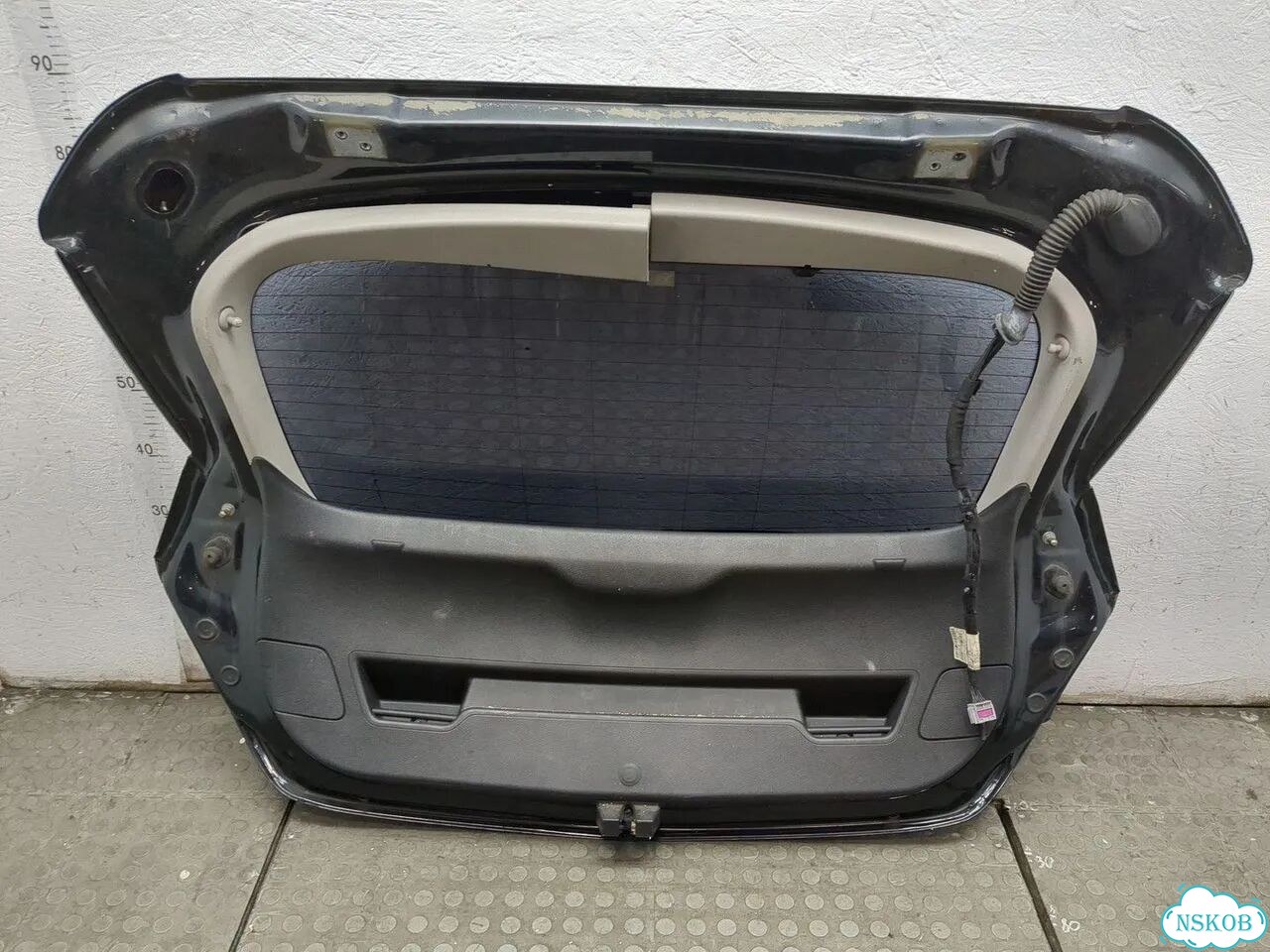 Крышка багажника Opel Astra J фото 9