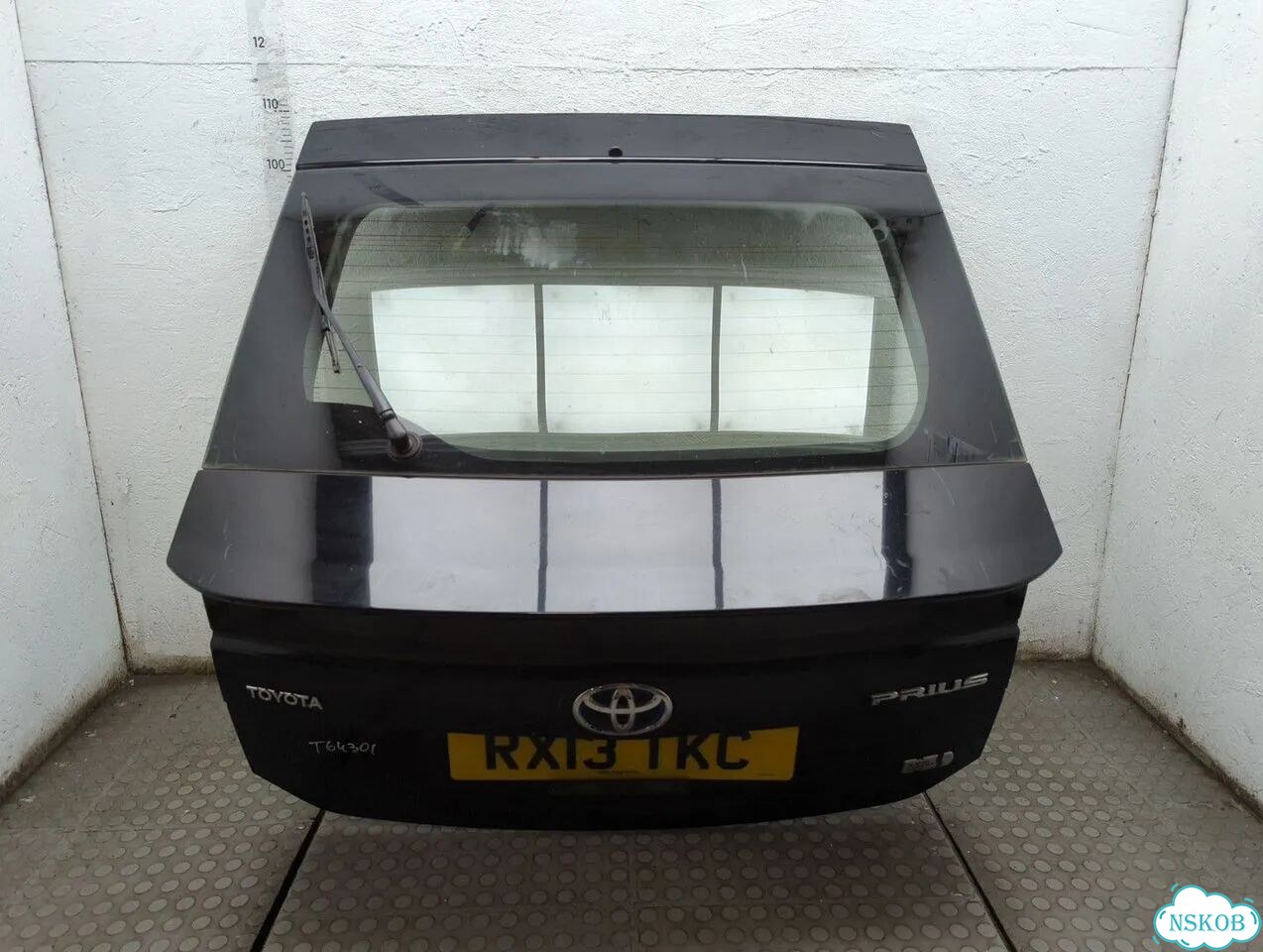 Крышка багажника Toyota Prius фото 1