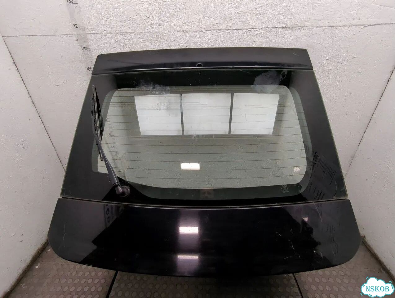 Крышка багажника Toyota Prius фото 7