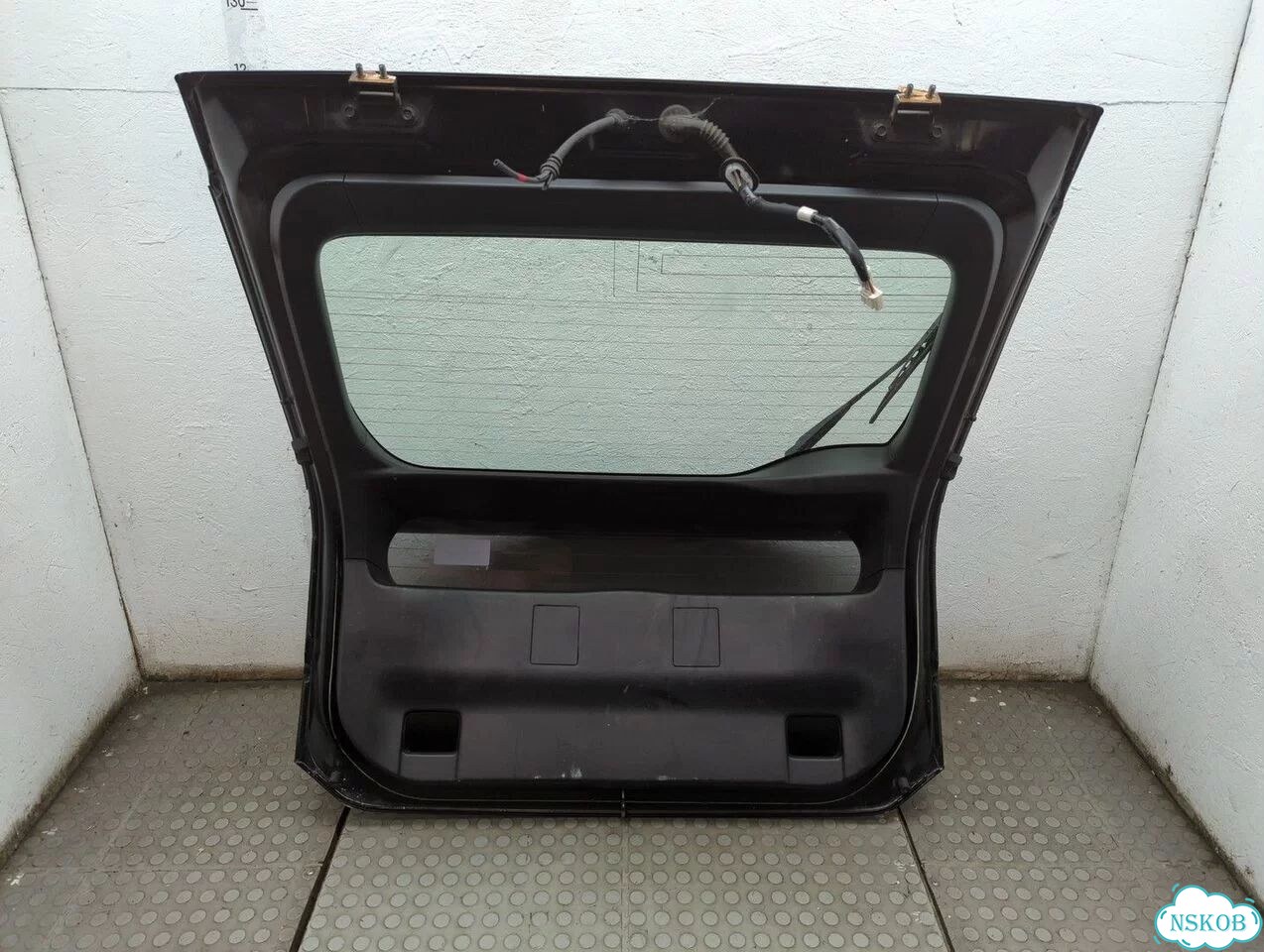 Крышка багажника Toyota Prius фото 8