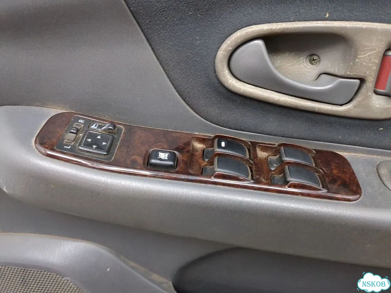 Дверь боковая правая передняя Mitsubishi Montero Sport / Pajero Sport фото 10