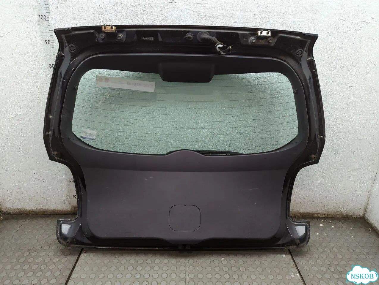 Крышка багажника Toyota Auris E15 фото 7