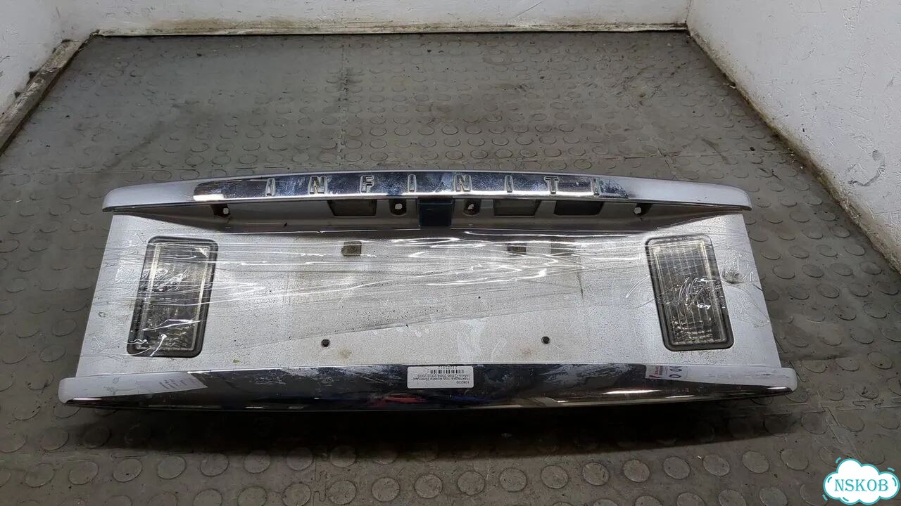 Накладка под номер Infiniti QX56 фото 1