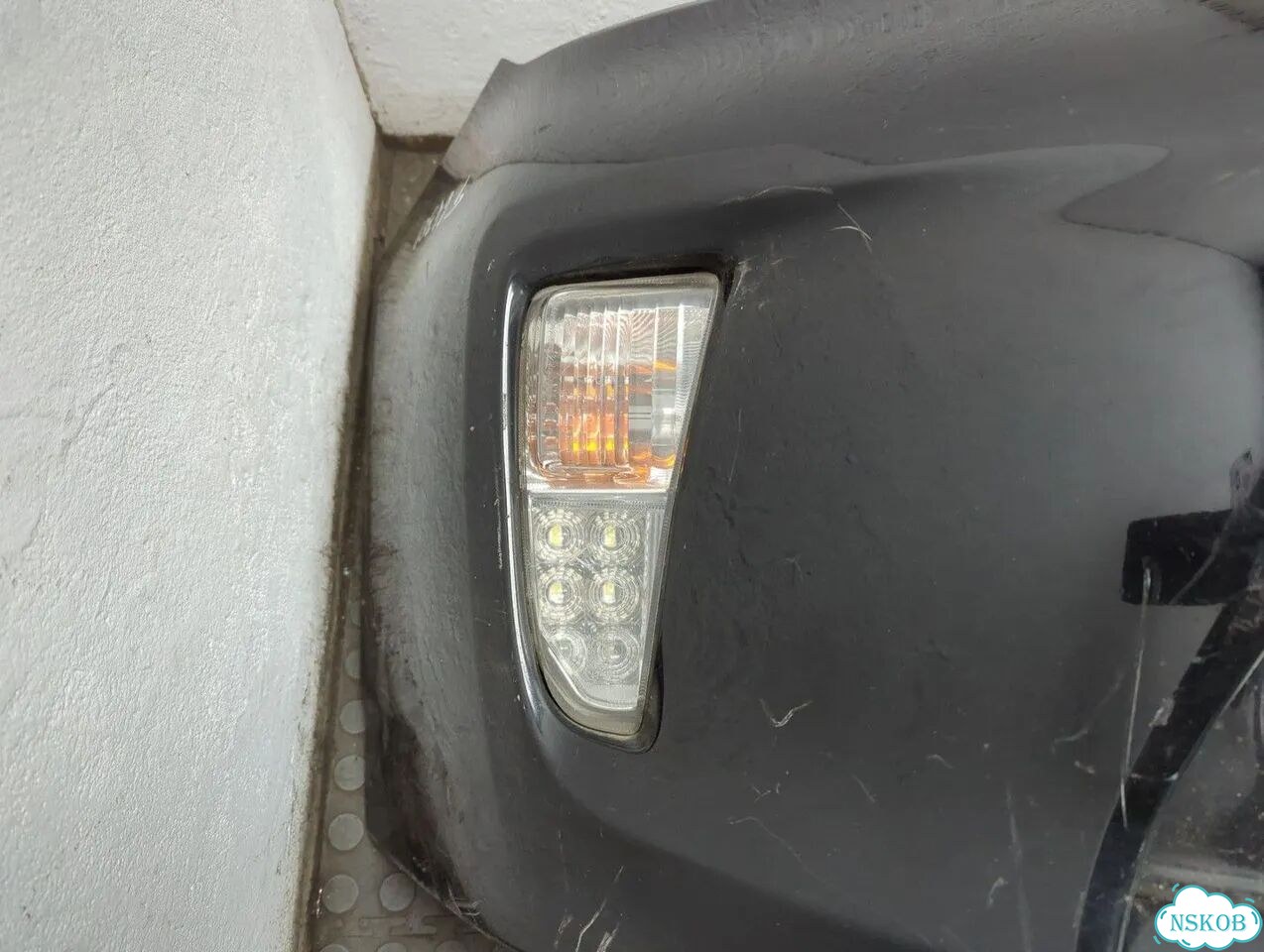 Бампер передний Toyota Prius фото 5
