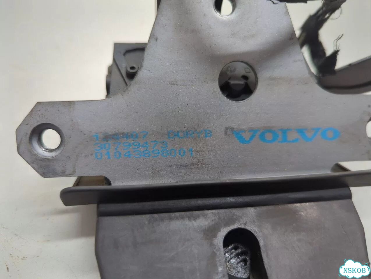 Замок багажника Volvo S40 фото 5