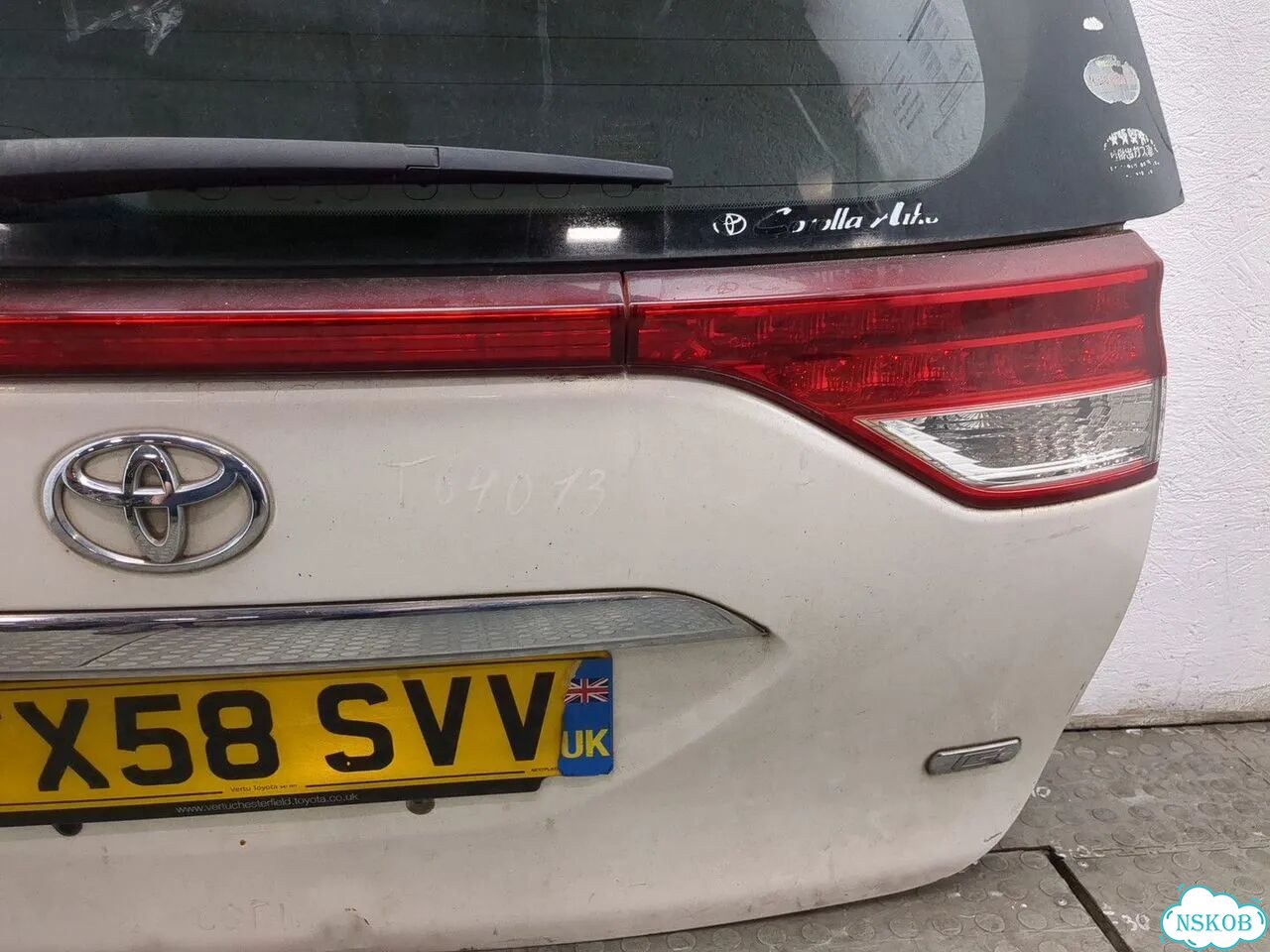 Крышка багажника Toyota Previa (Estima) фото 10