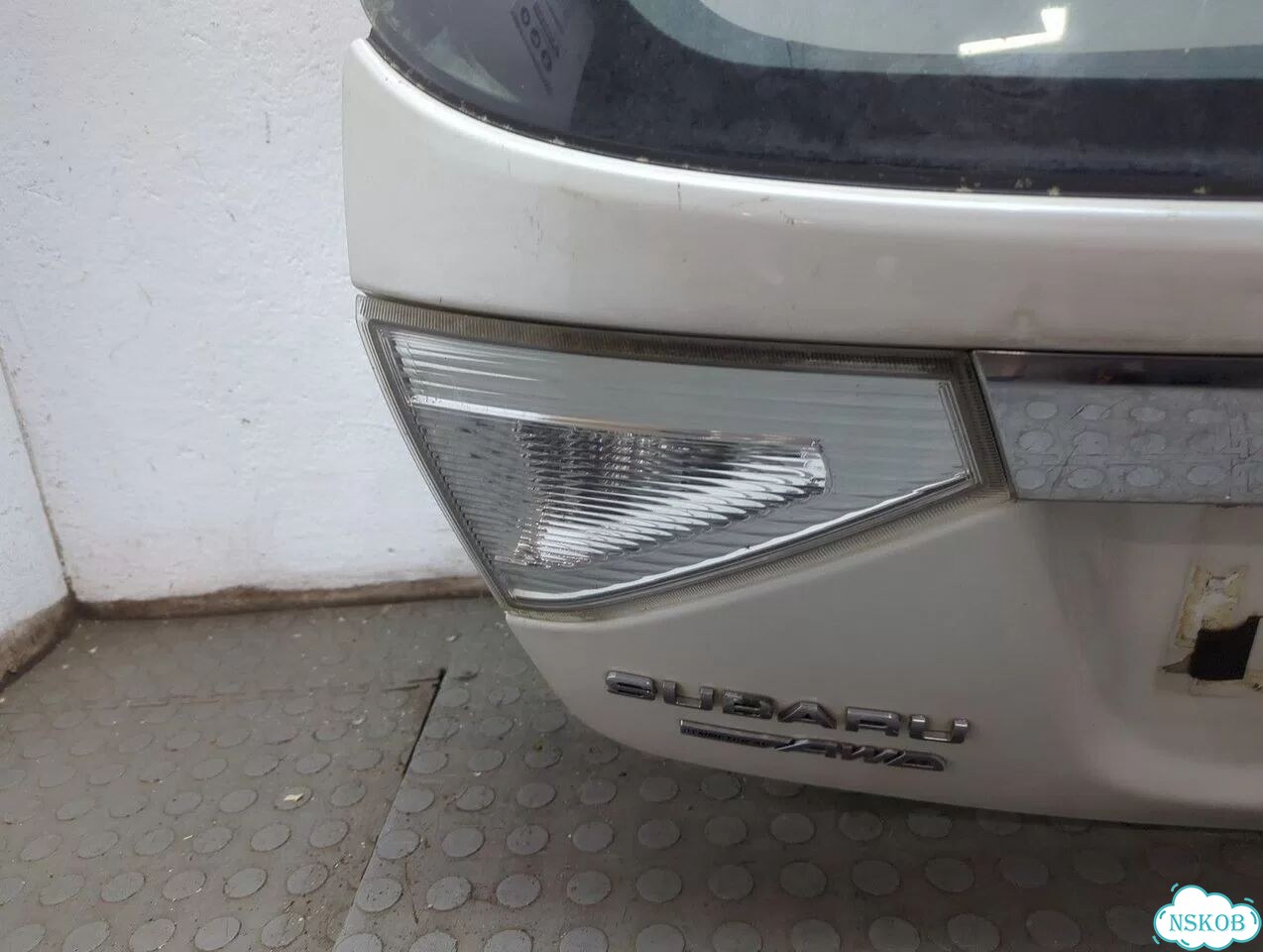 Крышка багажника Subaru Impreza (G12) фото 9