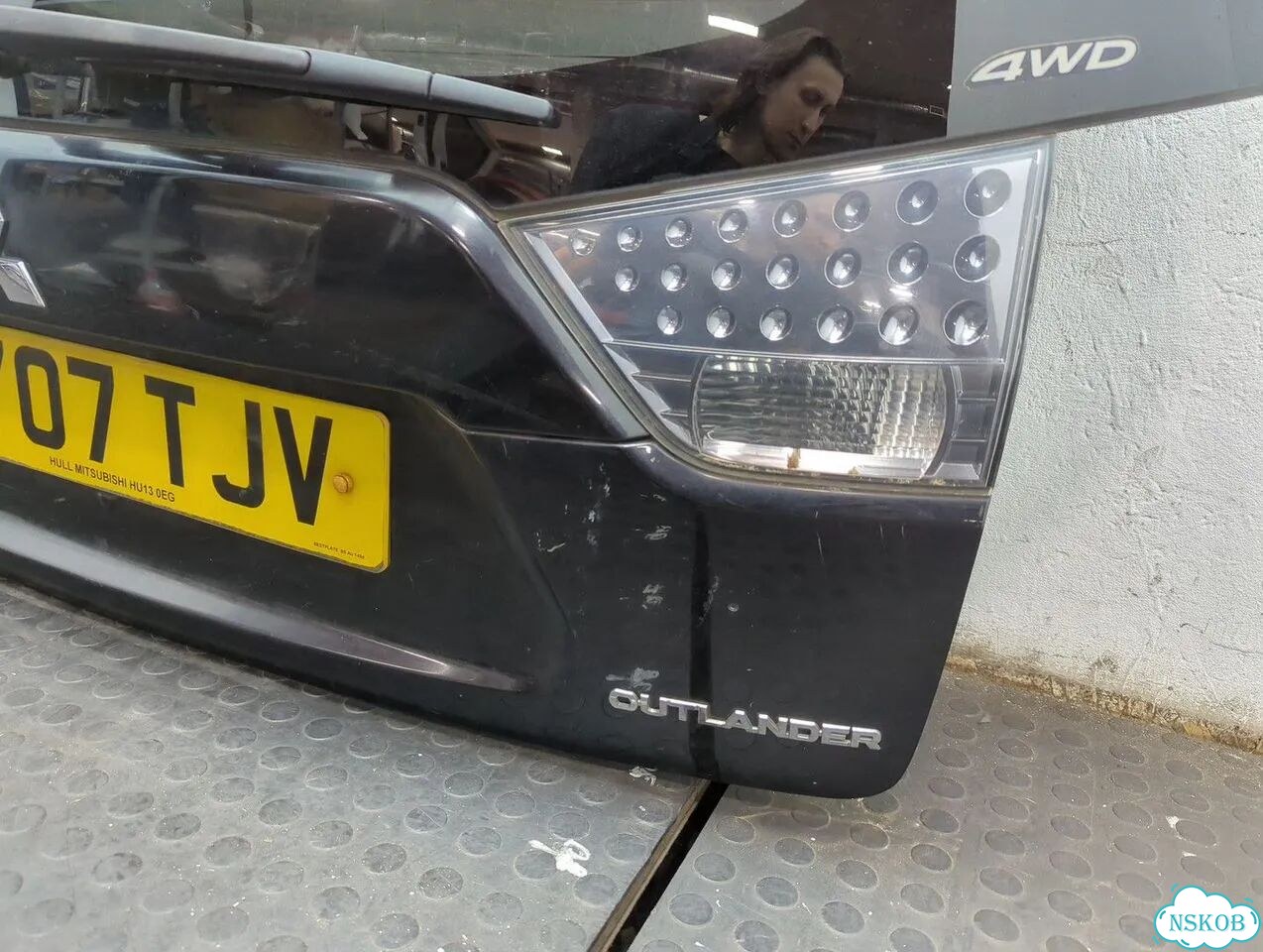 Крышка багажника Mitsubishi Outlander XL фото 9