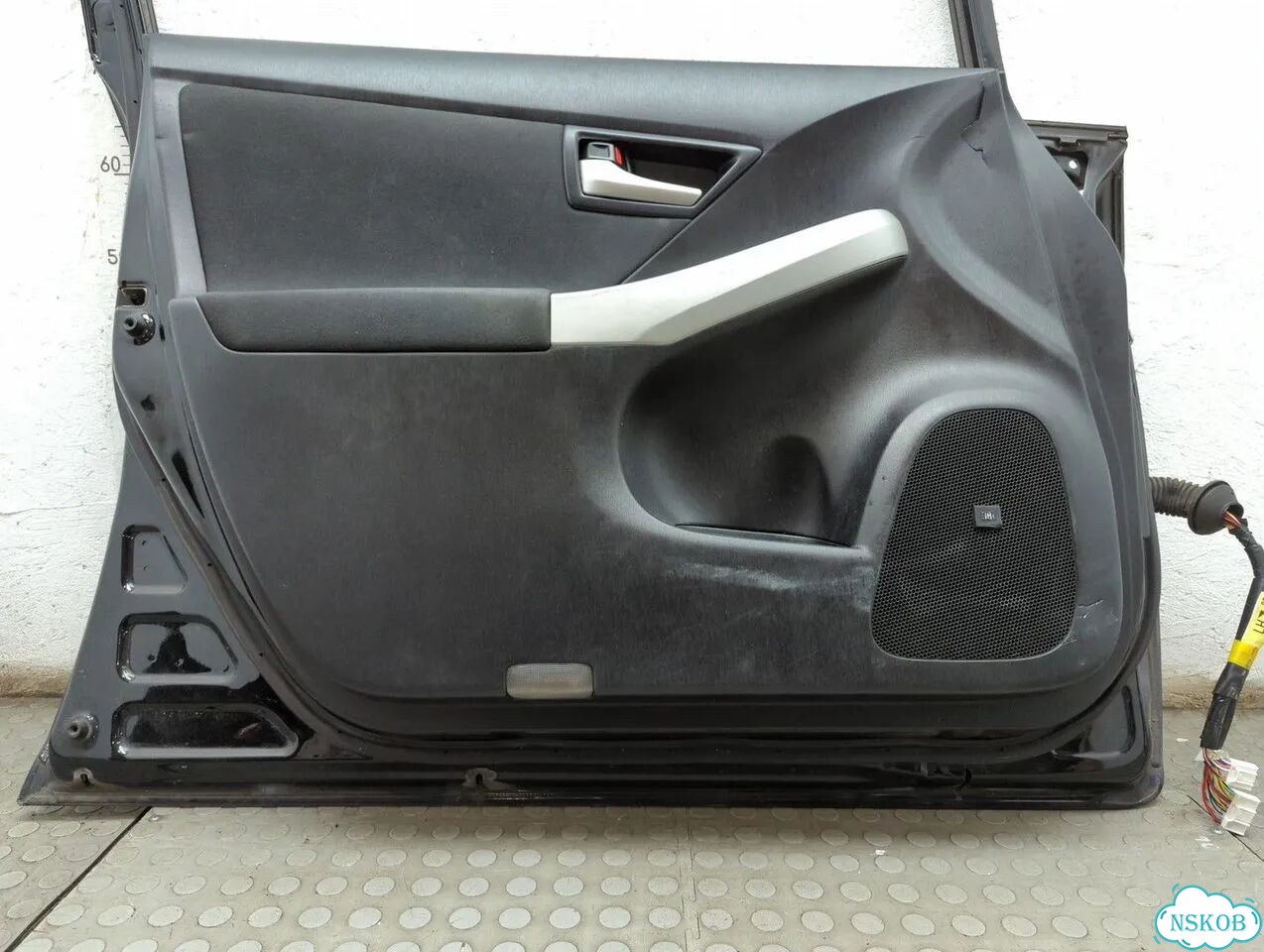 Дверь боковая левая передняя Toyota Prius фото 7