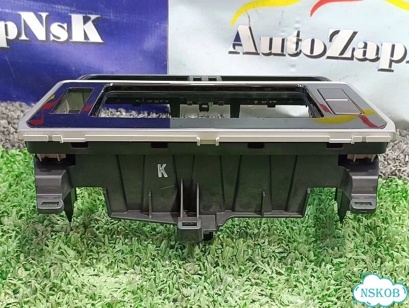 Накладка торпедо Toyota Land Cruiser Prado фото 4