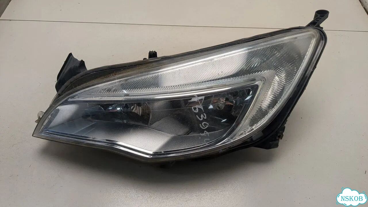 Фара (передняя) левая Opel Astra J фото 1