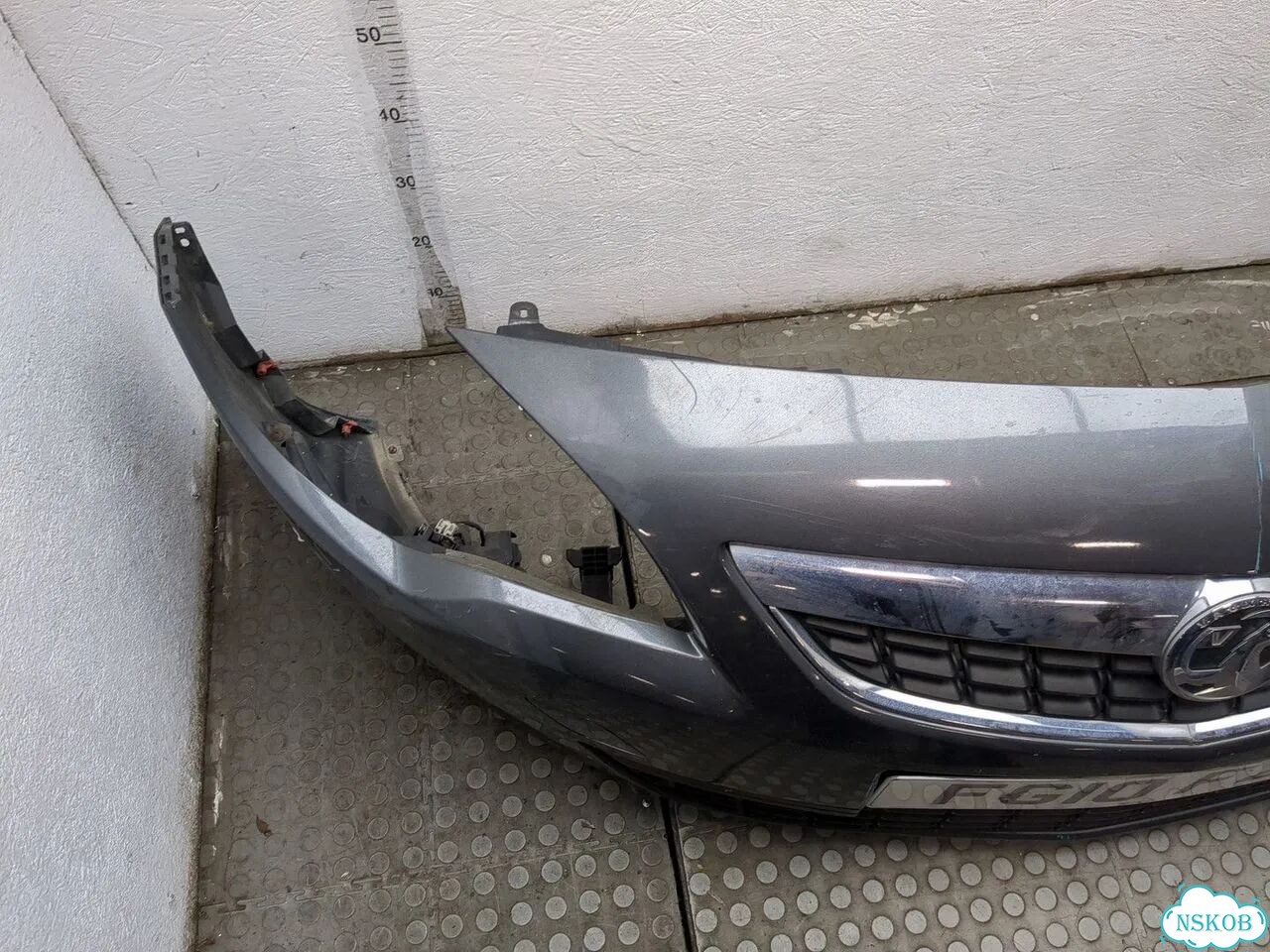 Бампер передний Opel Astra J фото 10