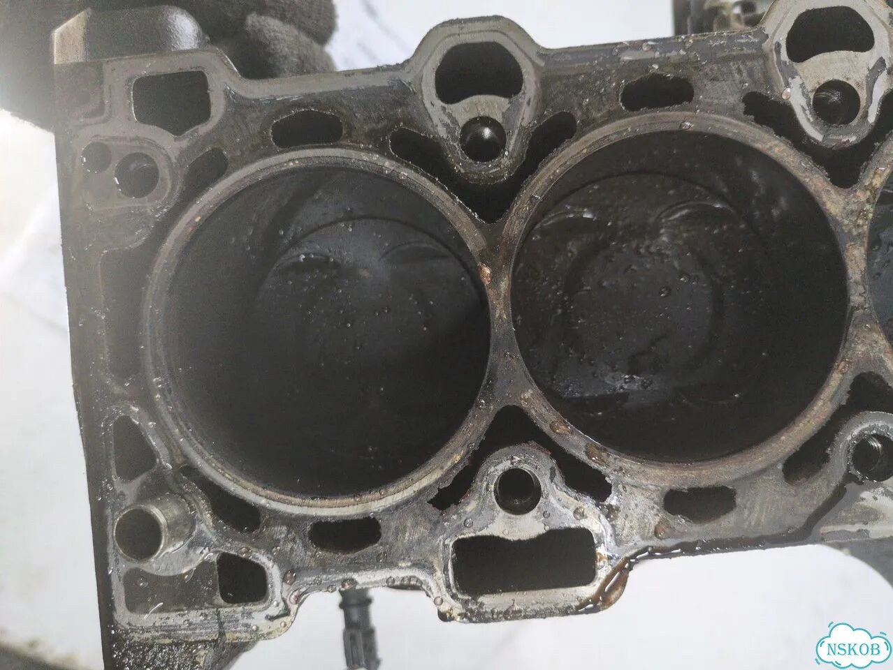 Блок цилиндров Opel Astra H Z18XER фото 7