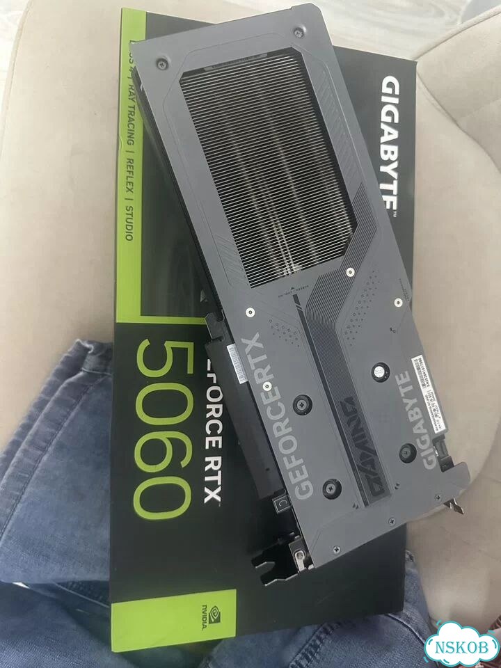 Продам Gigabyte RTX 5060 8gb фото 3