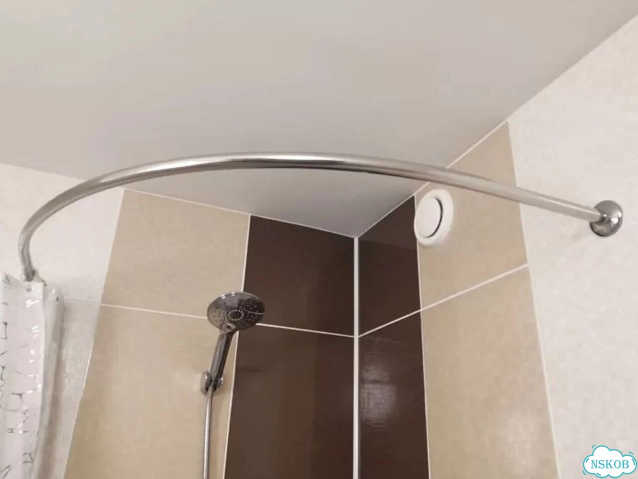 Полукруглый карниз для душа и для поддона фото 2