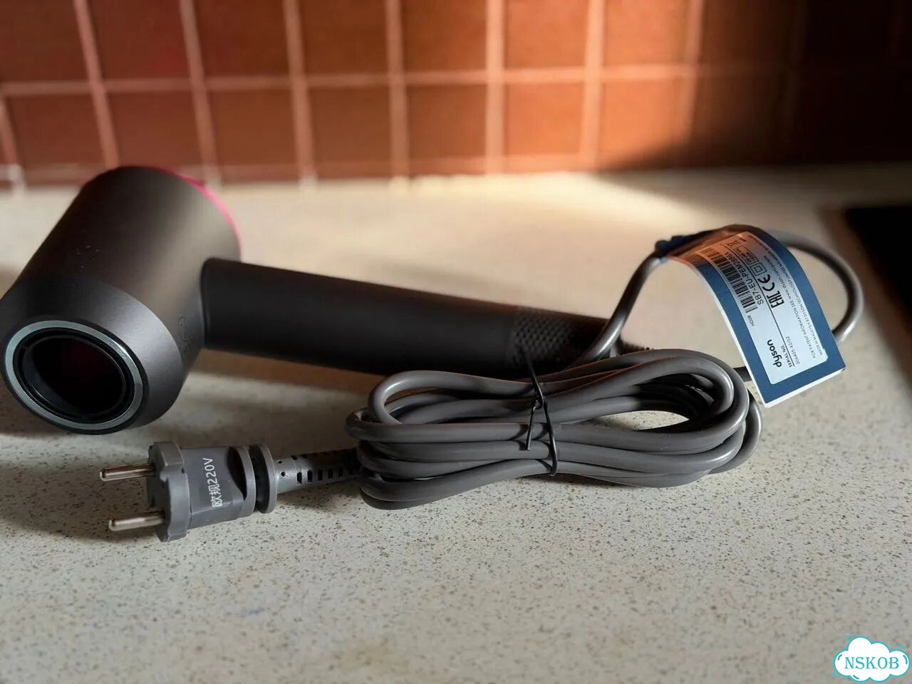 Dyson фен фото 1