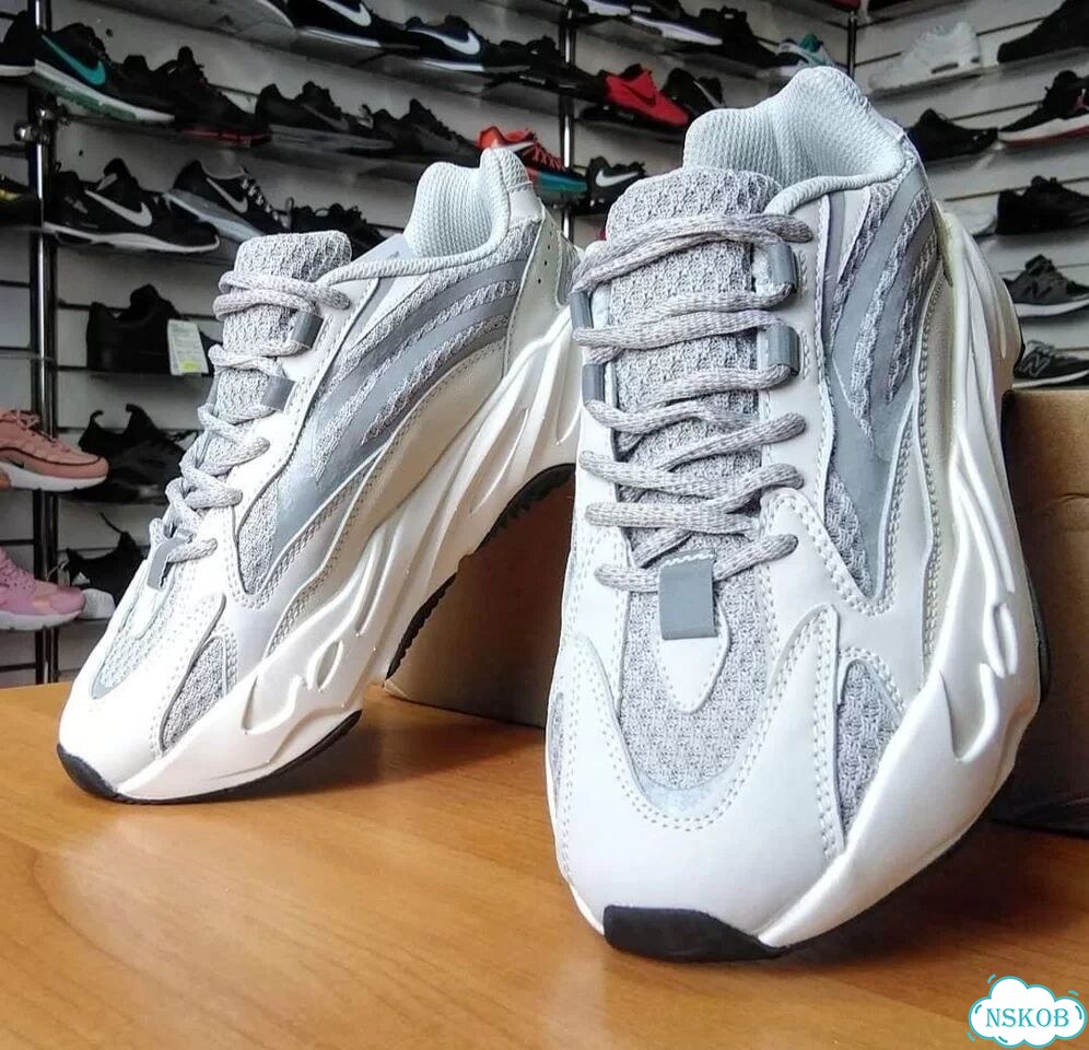 Кроссовки adidas yeezy boost 700 v2 фото 3