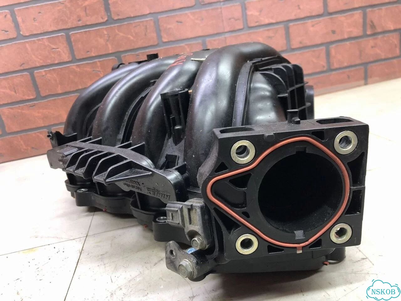 Коллектор впускной honda stream RN6 R18A фото 3