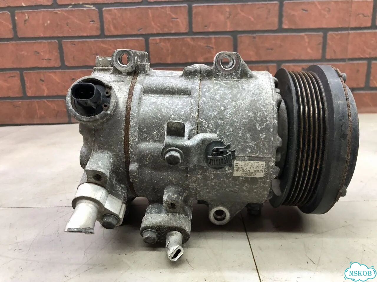 Компрессор кондиционера toyota voxy ZRR75G 3zrfe фото 1