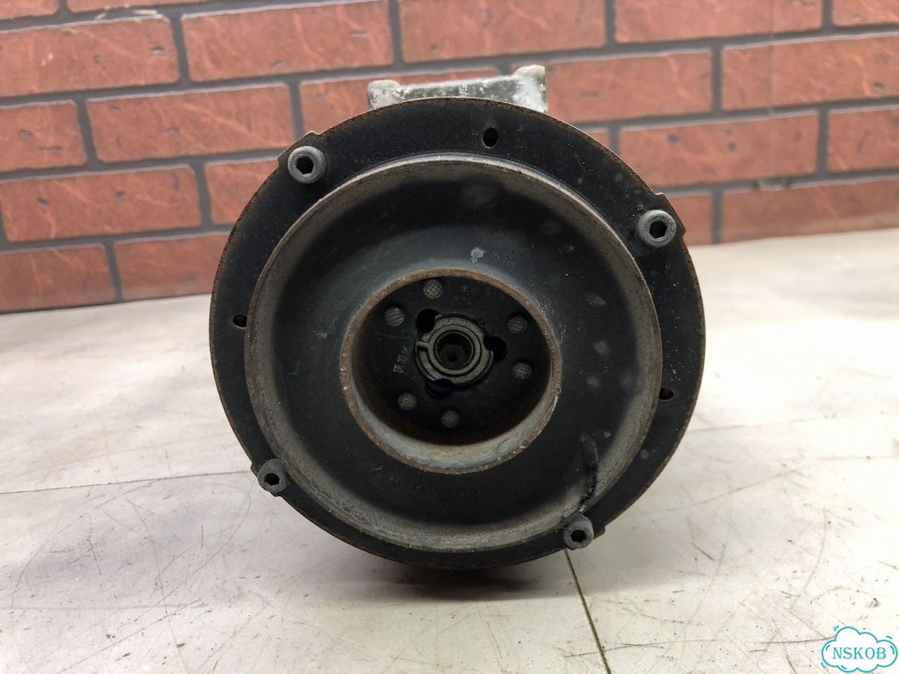 Компрессор кондиционера toyota voxy ZRR75G 3zrfe фото 4