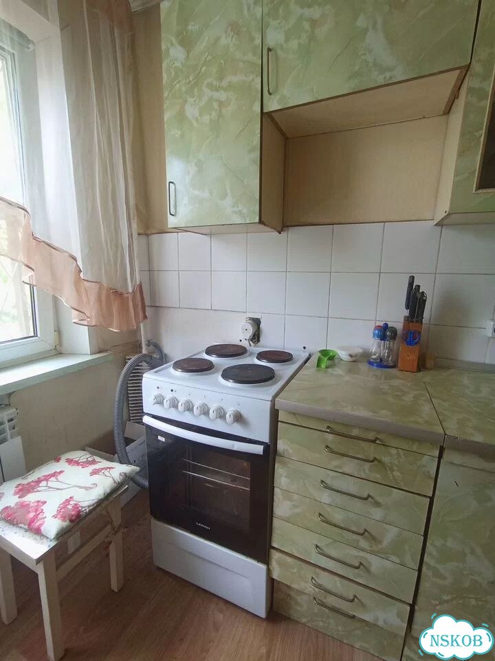 1-к. квартира, 30 м², 1/9 эт. фото 2