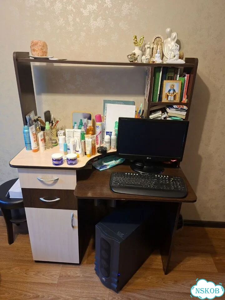 Продам стол компьютерный фото 1