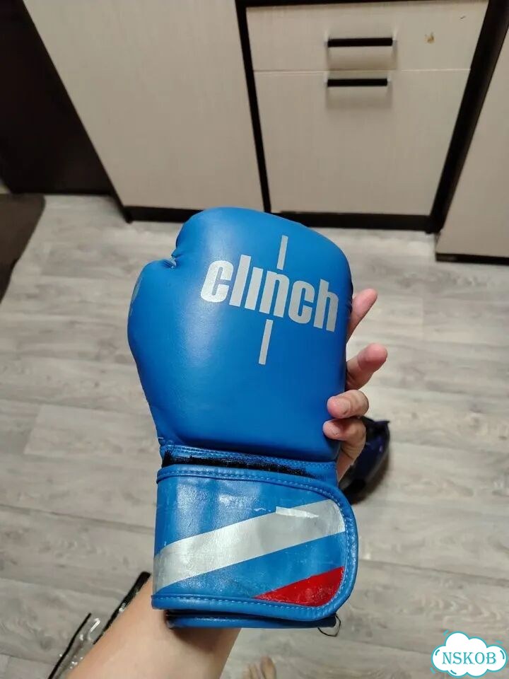 Боксерские перчатки 10 oz clinch и шлем Гренхил фото 3