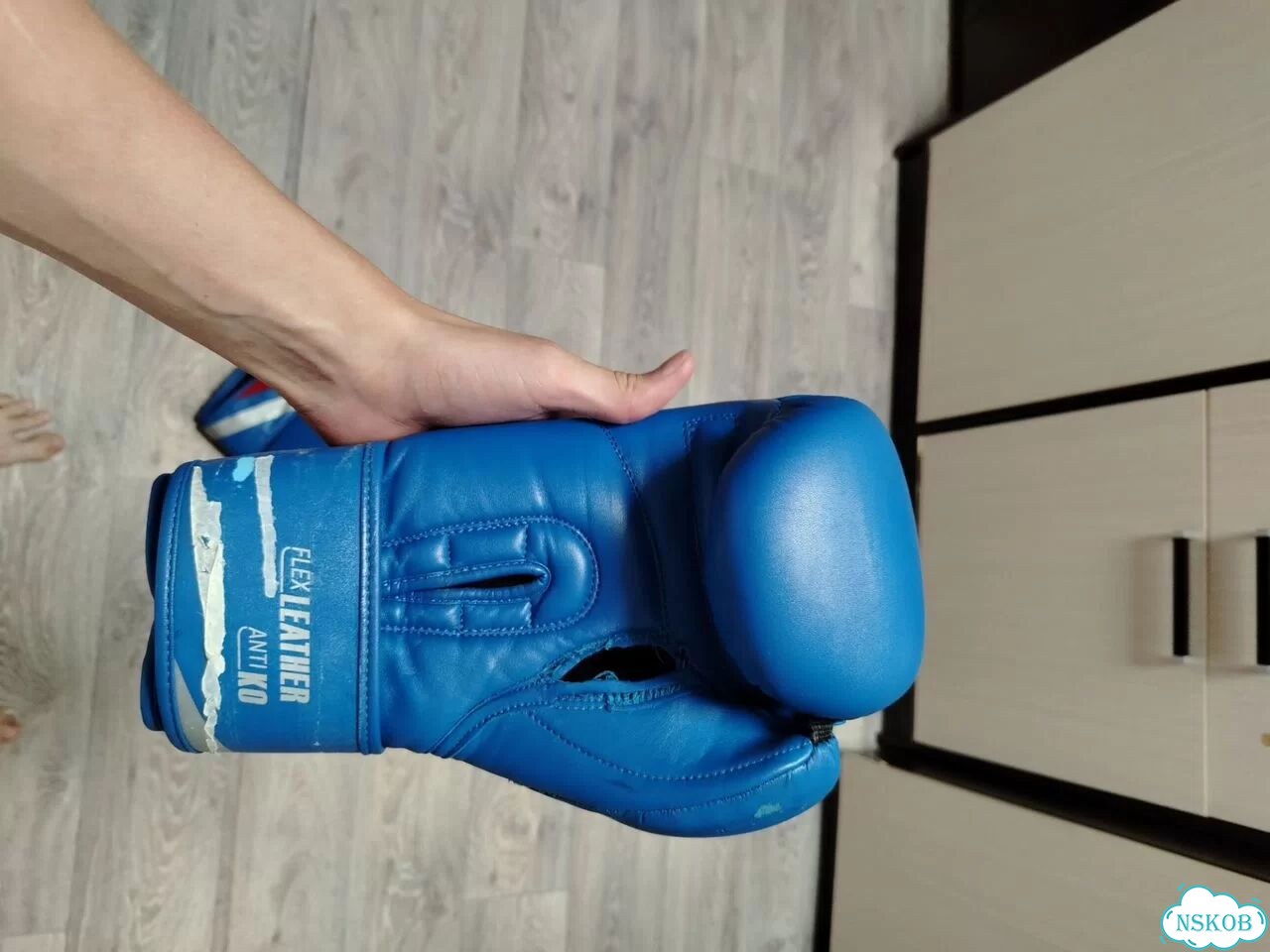 Боксерские перчатки 10 oz clinch и шлем Гренхил фото 4