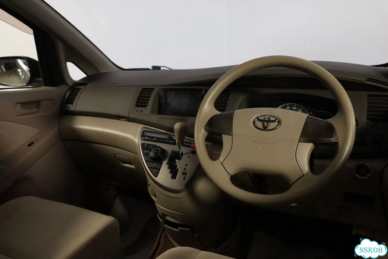 Toyota Isis 1.8 CVT, 2012, 163 500 км фото 9