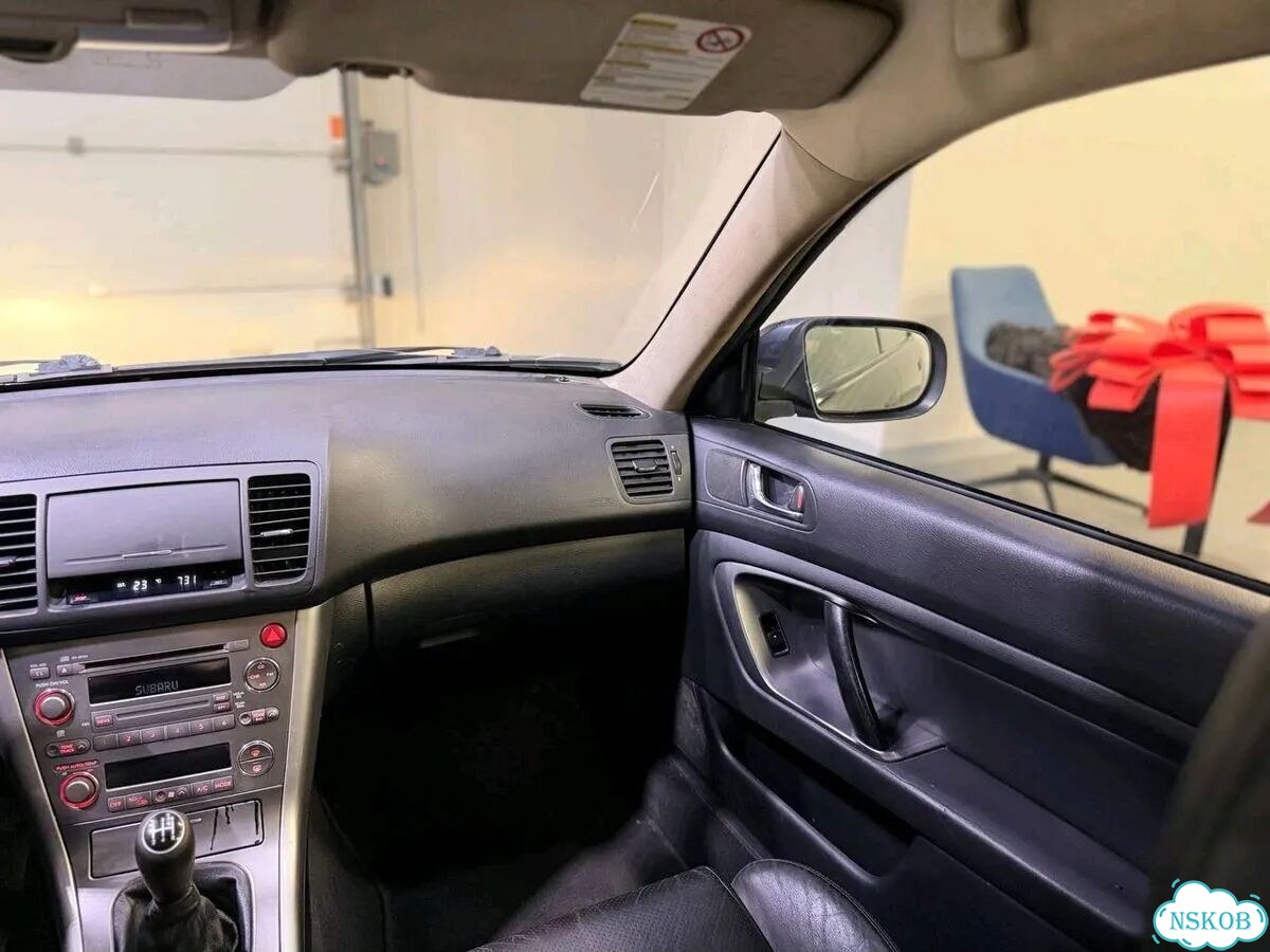 Subaru Legacy 2.0 MT, 2006, 271 009 км фото 17