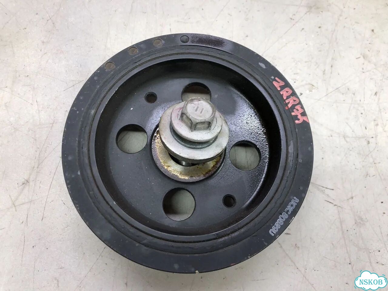 Шкив коленвала toyota voxy ZRR75G 3zrfe фото 1