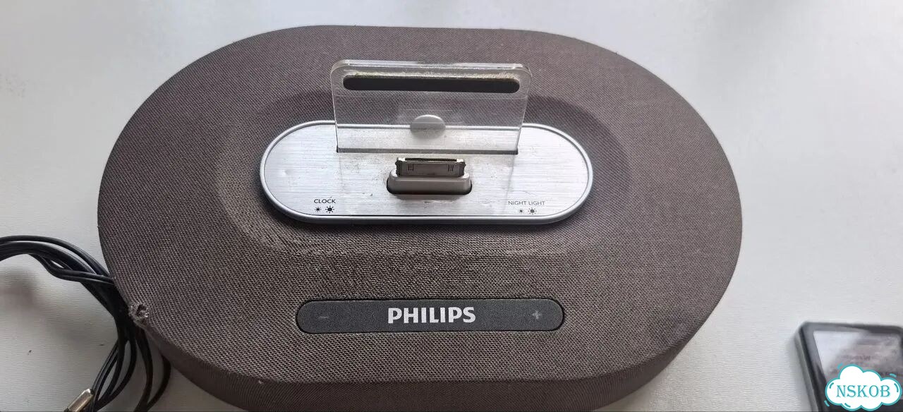 iPod A 1137(1 gb) + докстанция Philips с часами фото 4