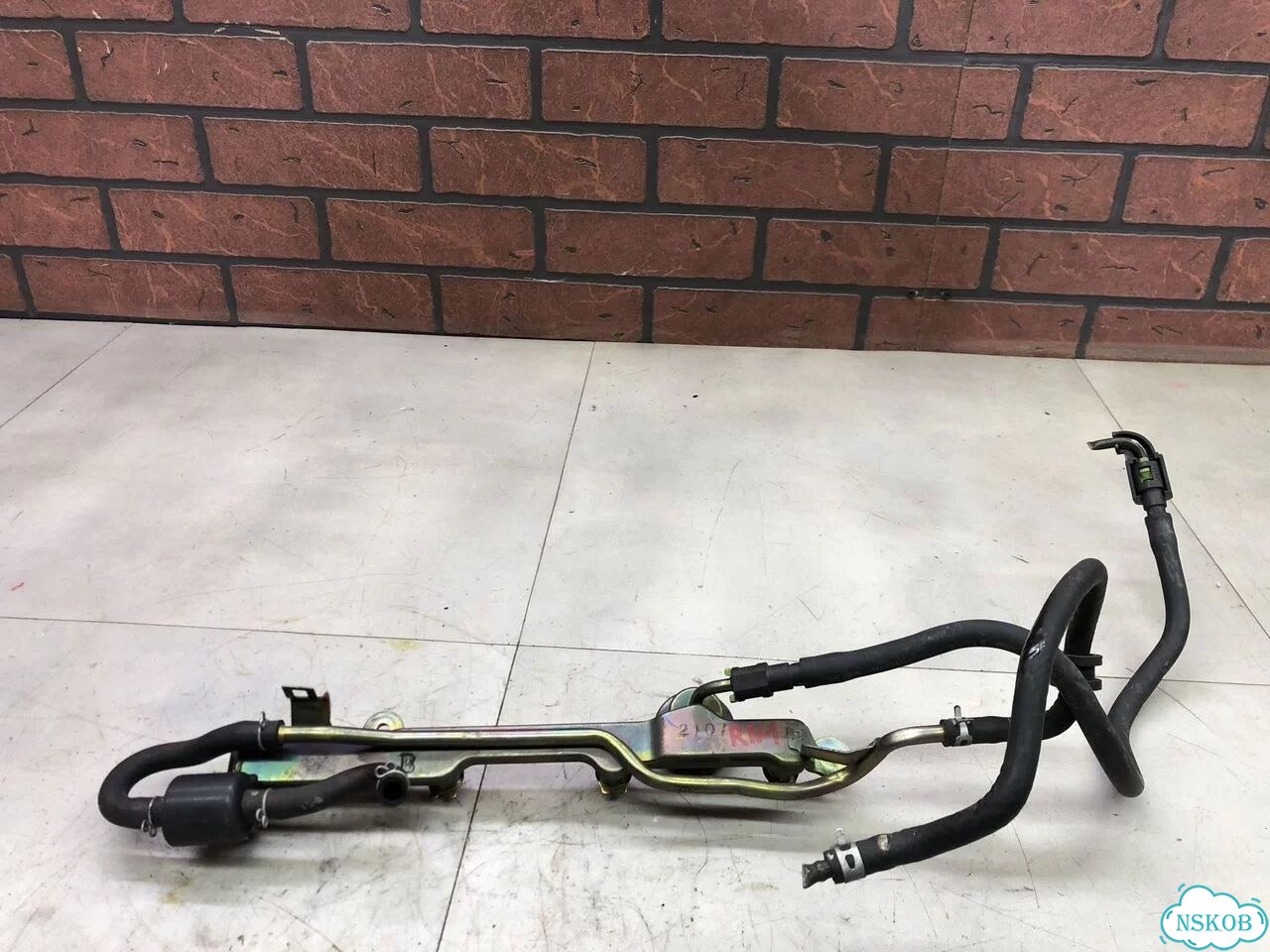 Топливная рейка honda stream RN1 D17A фото 1