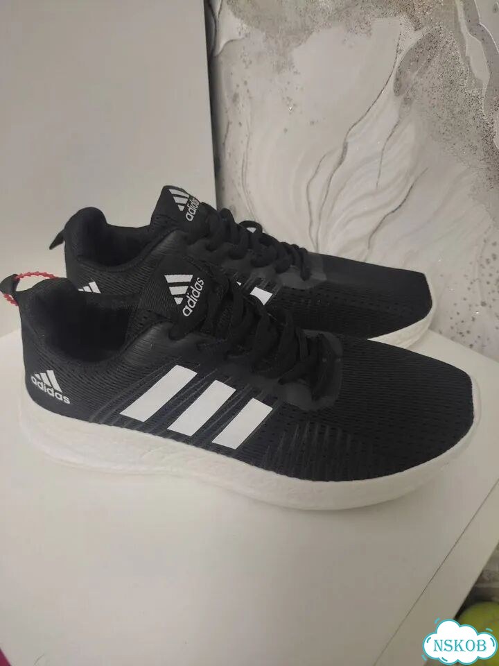 Кроссовки adidas фото 1