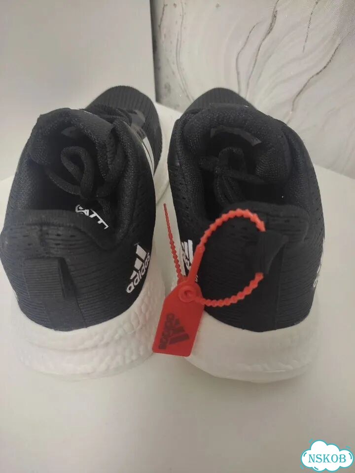 Кроссовки adidas фото 2
