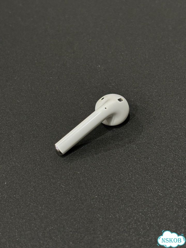 Оригинальный левый наушник Apple AirPods (б/у) фото 1