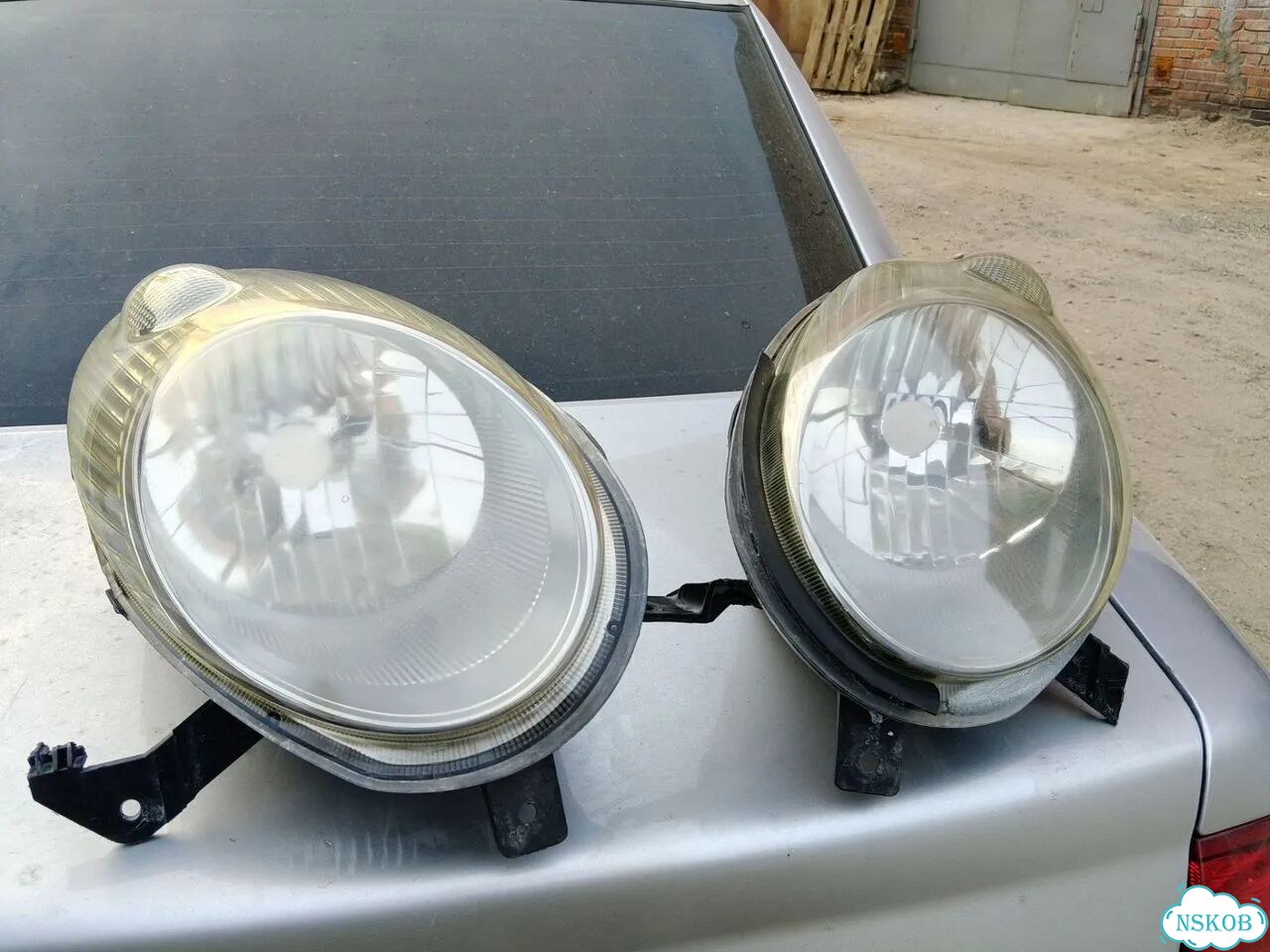Фары Nissan march AK12 фото 1