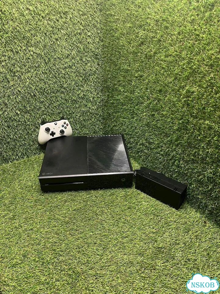Xbox One модель 1540 (Е) фото 1